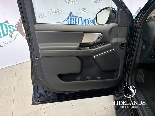 Certified 2025 Ford Expedition Active RWD image 13