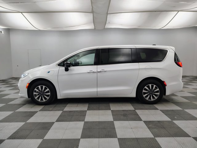 Used 2024 Chrysler Pacifica Limited FWD image 5
