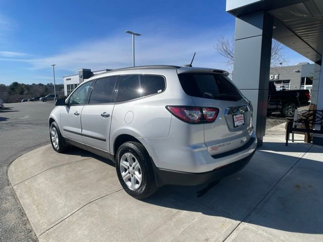 Used 2017 Chevrolet Traverse LS image 3