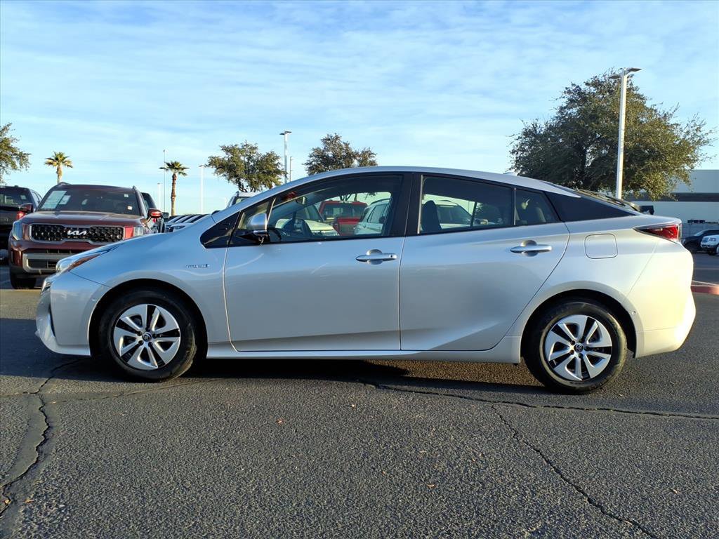Used 2017 Toyota Prius Three image 5