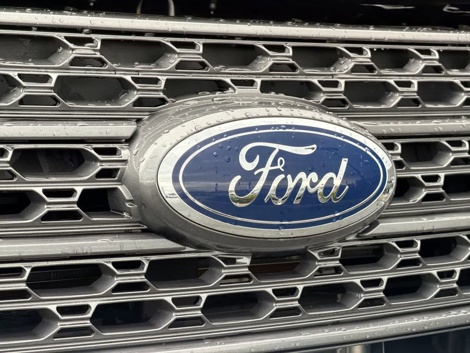 Certified 2022 Ford Explorer XLT w/ Equipment Group 202A AWD/4WD image 12