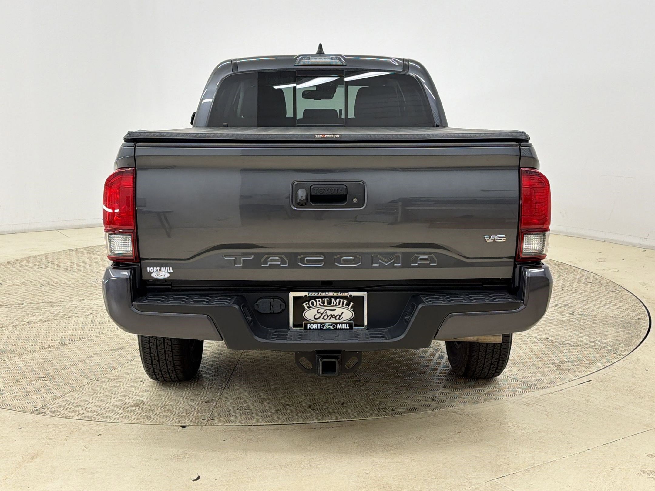 Used 2022 Toyota Tacoma SR5 w/ Technology Package RWD image 10