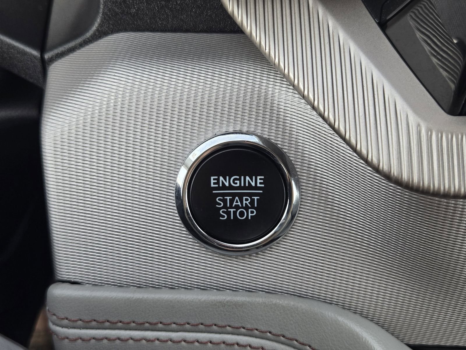 Certified 2025 Ford Explorer Active w/ Active Comfort Package image 22