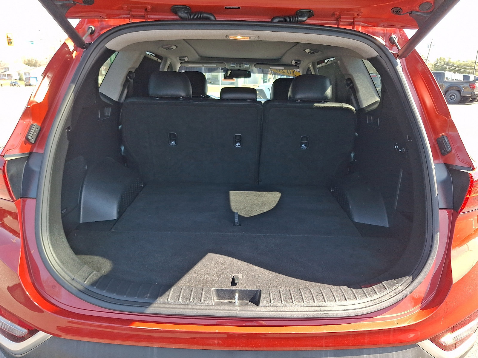 Used 2020 Hyundai Santa Fe SEL w/ Convenience + Premium Package image 30