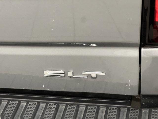 Used 2023 GMC Sierra 1500 SLT w/ SLT Premium Plus Package AWD/4WD image 9