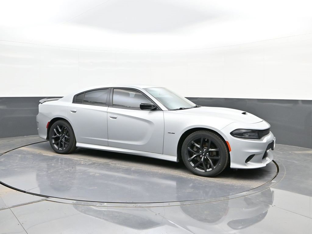 Used 2019 Dodge Charger R/T w/ Blacktop Package image 16