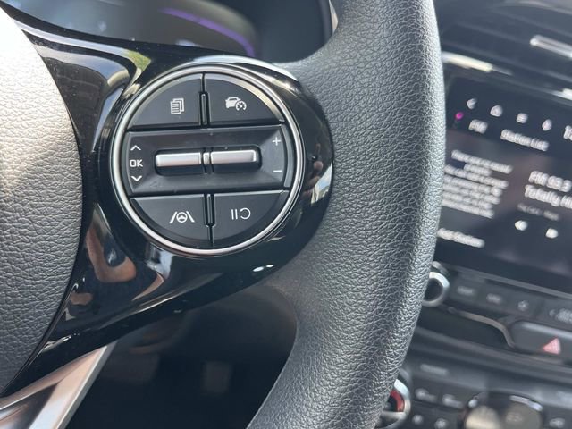 Used 2025 Kia Soul S FWD image 33
