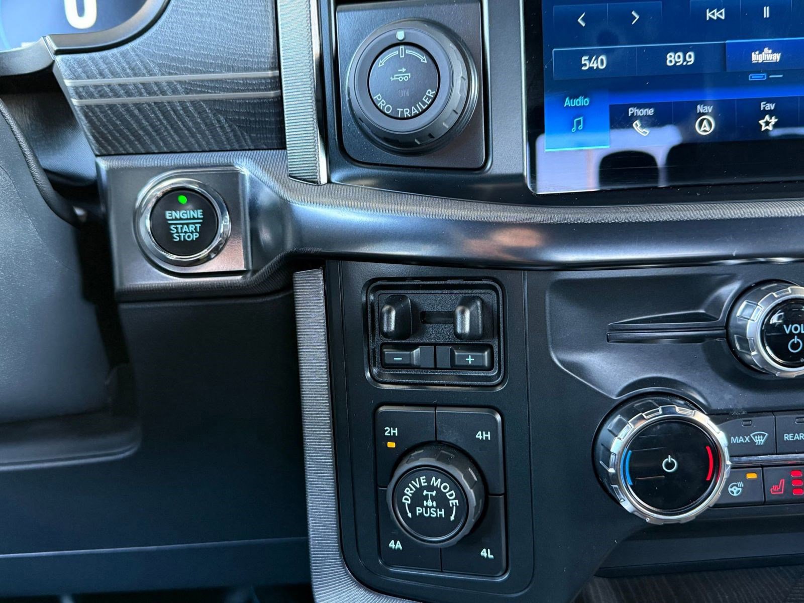 Certified 2022 Ford F150 Platinum w/ Equipment Group 701A High image 19