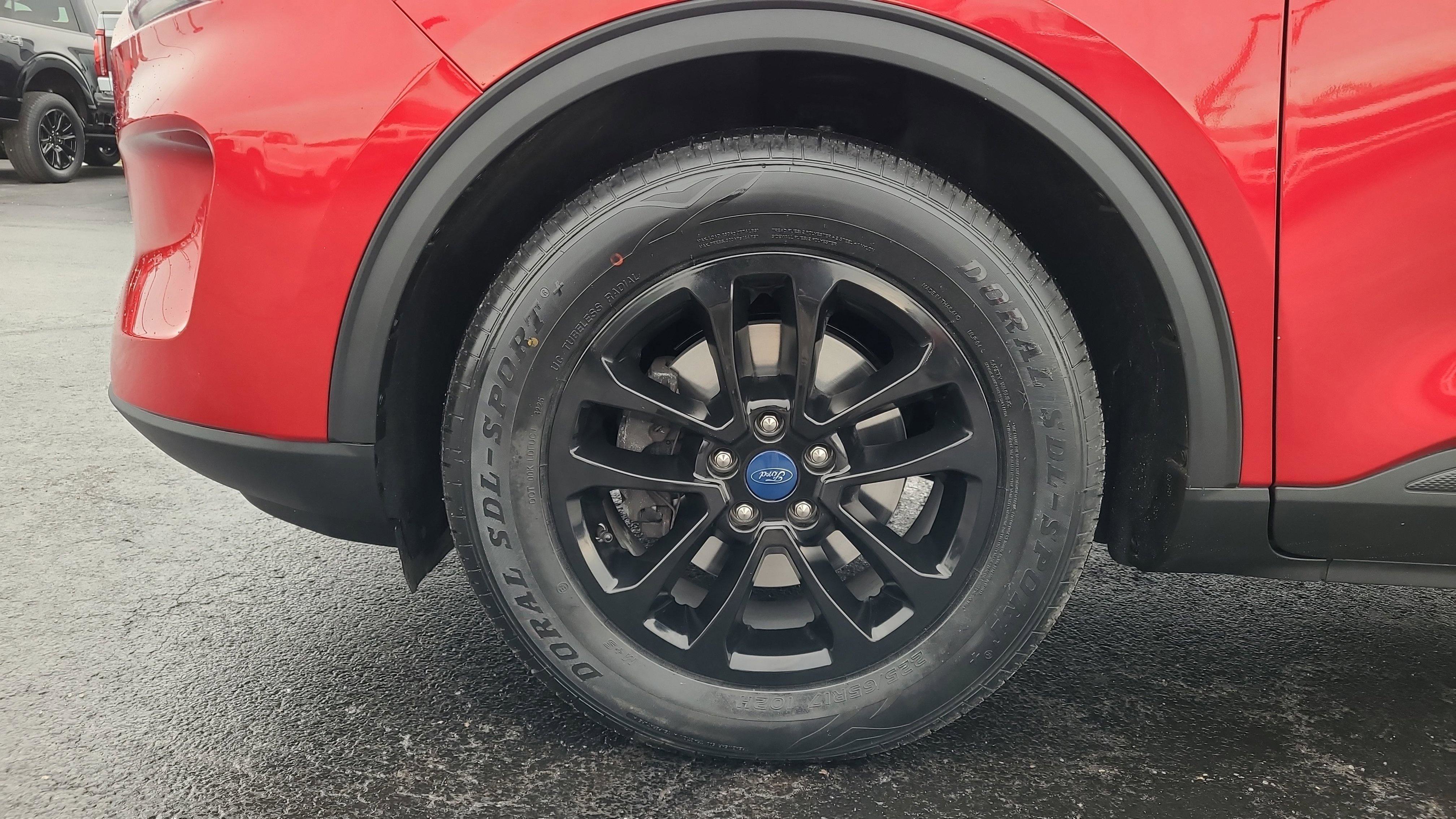 Certified 2022 Ford Escape SE w/ Cold Weather Package image 25