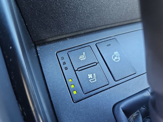 Used 2024 Lexus IS 300 w/ Comfort Package RWD image 29