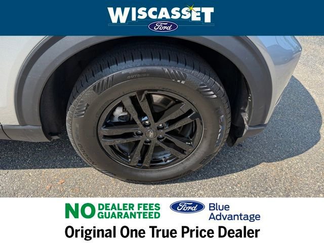 Certified 2022 Ford Explorer XLT w/ Equipment Group 202A image 33