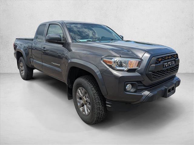 Used 2017 Toyota Tacoma SR5 w/ Tow Package AWD/4WD image 3