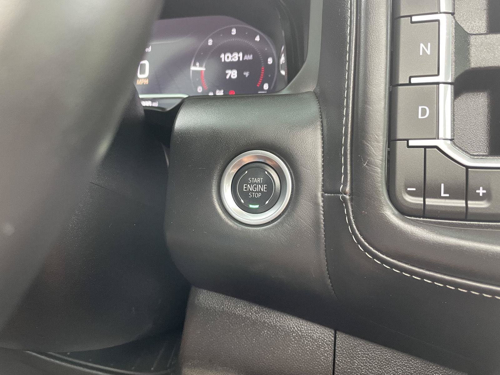 Used 2024 GMC Yukon XL Denali Ultimate AWD/4WD image 31