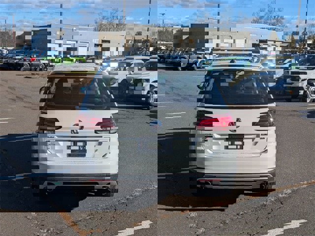 Used 2019 Volkswagen Golf Alltrack SE image 4