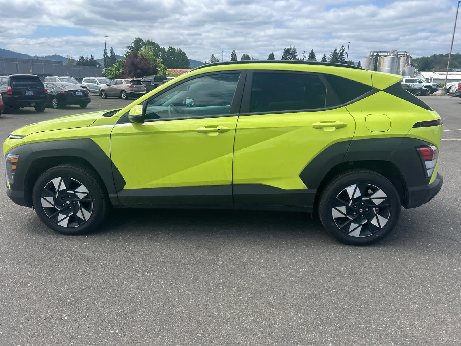 Used 2025 Hyundai Kona SEL AWD/4WD image 2