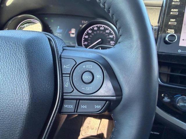 Used 2022 Toyota Camry XSE w/ Cold Weather Package image 14
