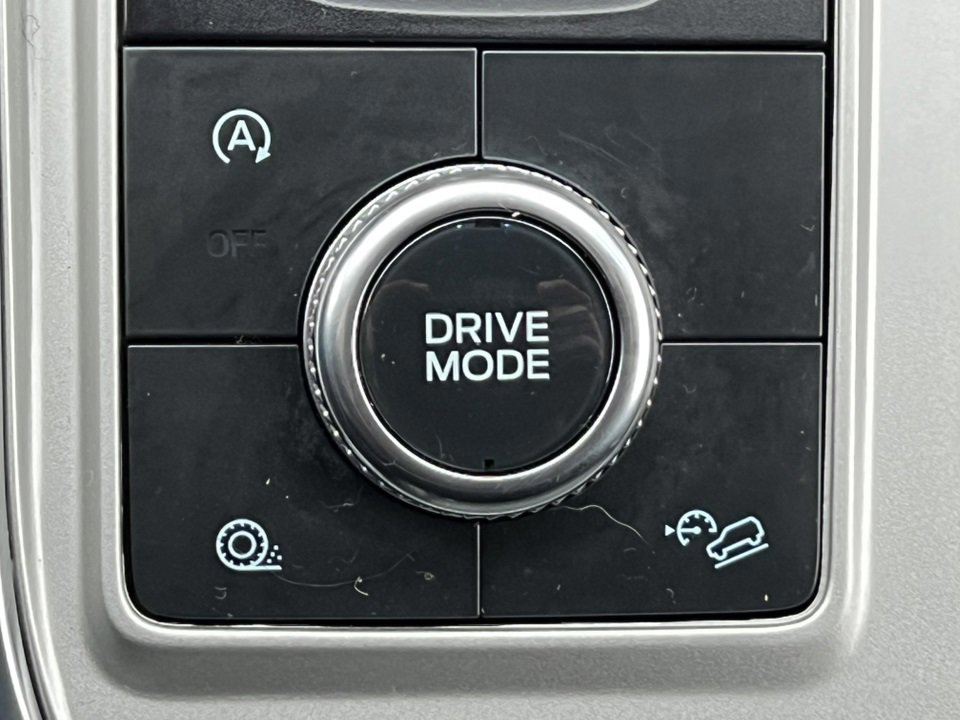 Certified 2023 Ford Explorer XLT w/ Equipment Group 202A image 33