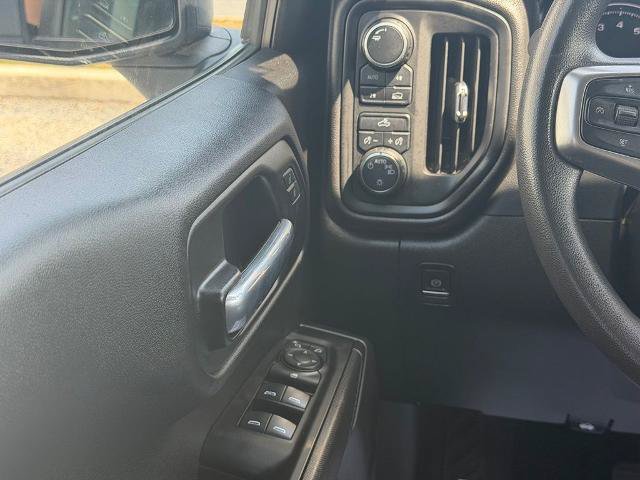 Used 2022 Chevrolet Silverado 1500 Custom w/ Safety Confidence Package AWD/4WD image 19