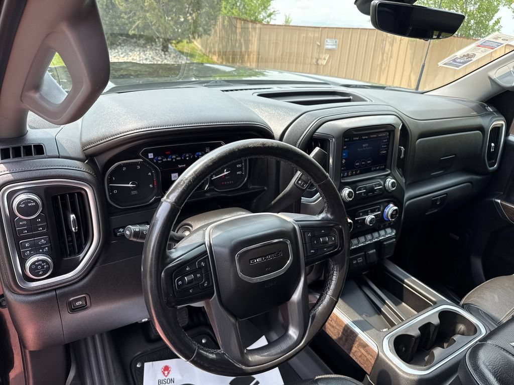 Used 2021 GMC Sierra 2500 Denali w/ Denali Black Diamond Edition AWD/4WD image 12