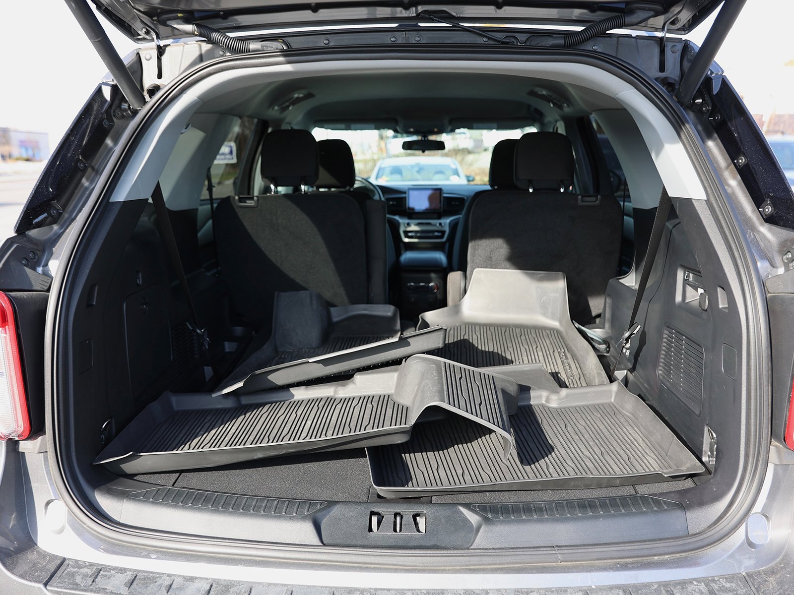 Certified 2022 Ford Explorer XLT image 13