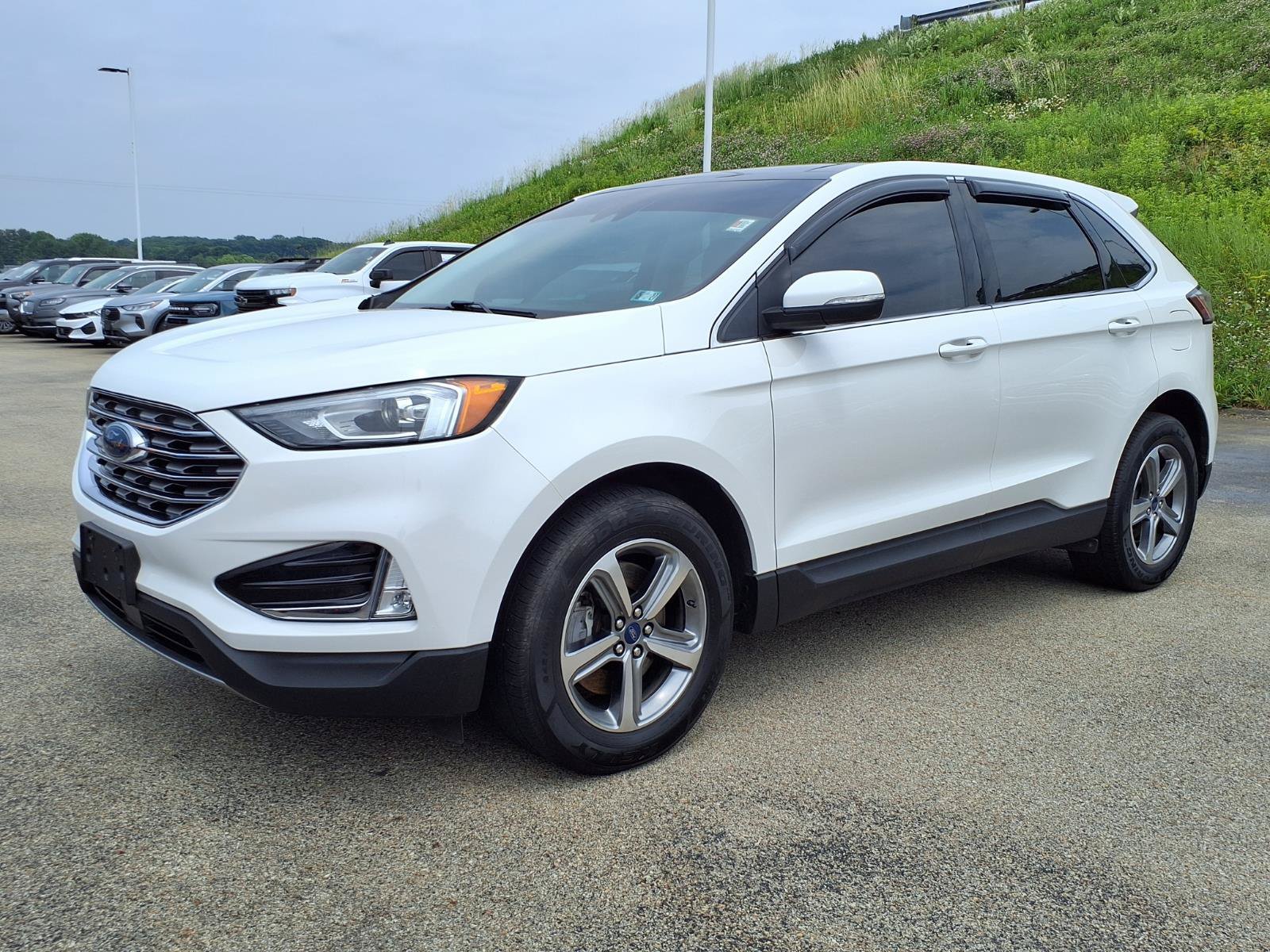 Certified 2020 Ford Edge SEL w/ Convenience Package AWD/4WD image 3