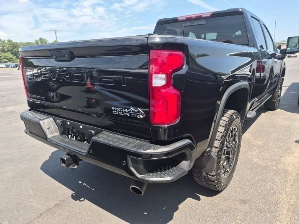 Used 2022 Chevrolet Silverado 2500 High Country w/ Safety Package II AWD/4WD video 3
