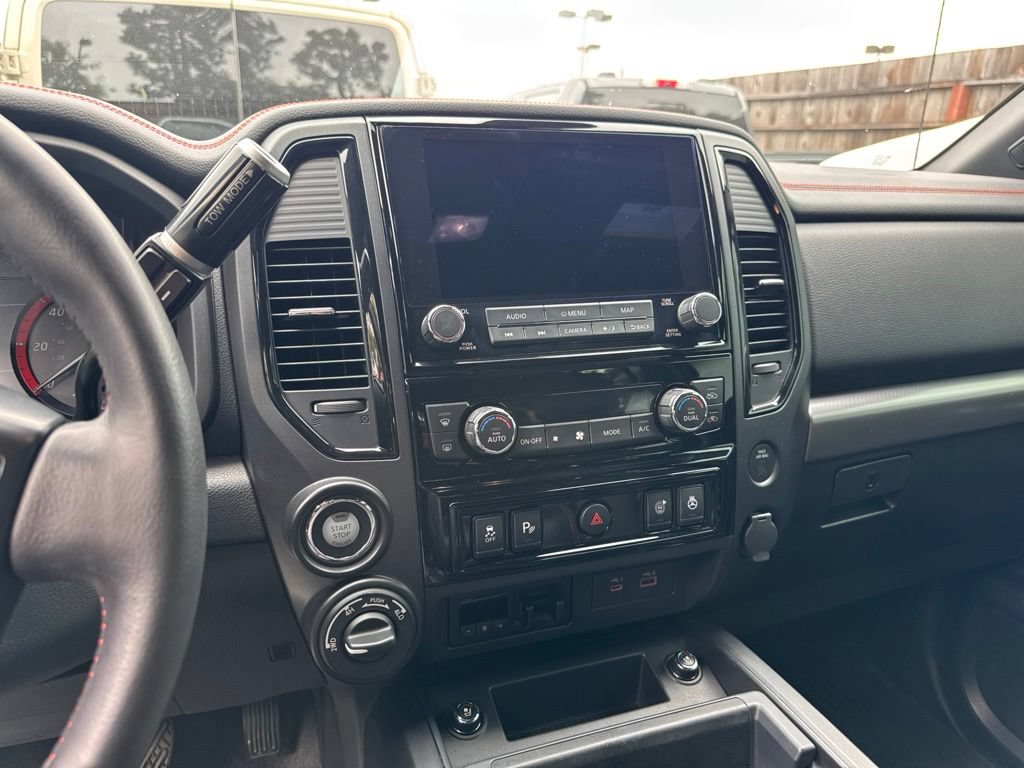 Used 2021 Nissan Titan PRO-4X w/ Pro-4x Convenience Package AWD/4WD image 11
