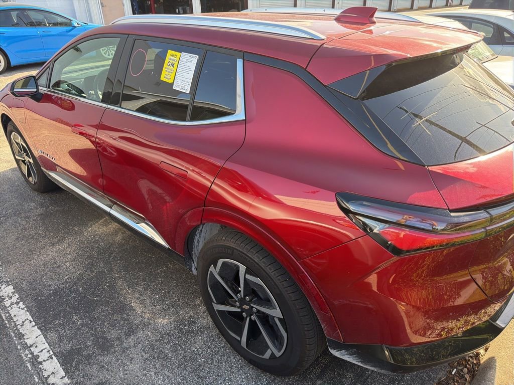 Used 2025 Chevrolet Equinox EV LT w/ Convenience Package image 8