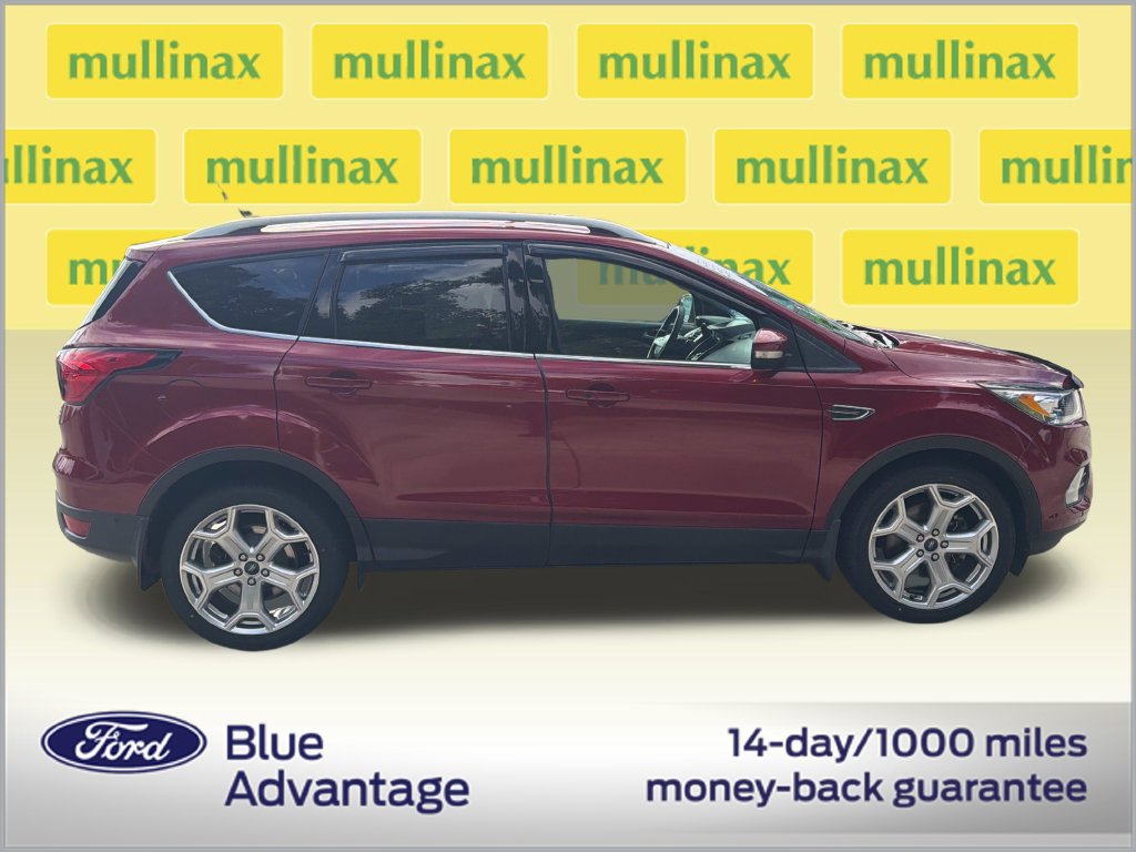 Certified 2019 Ford Escape Titanium FWD image 2