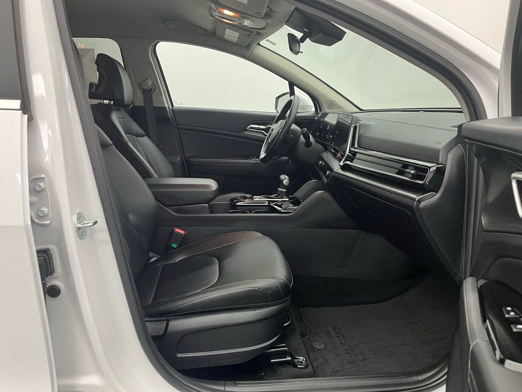 Used 2025 Kia Sportage EX image 25