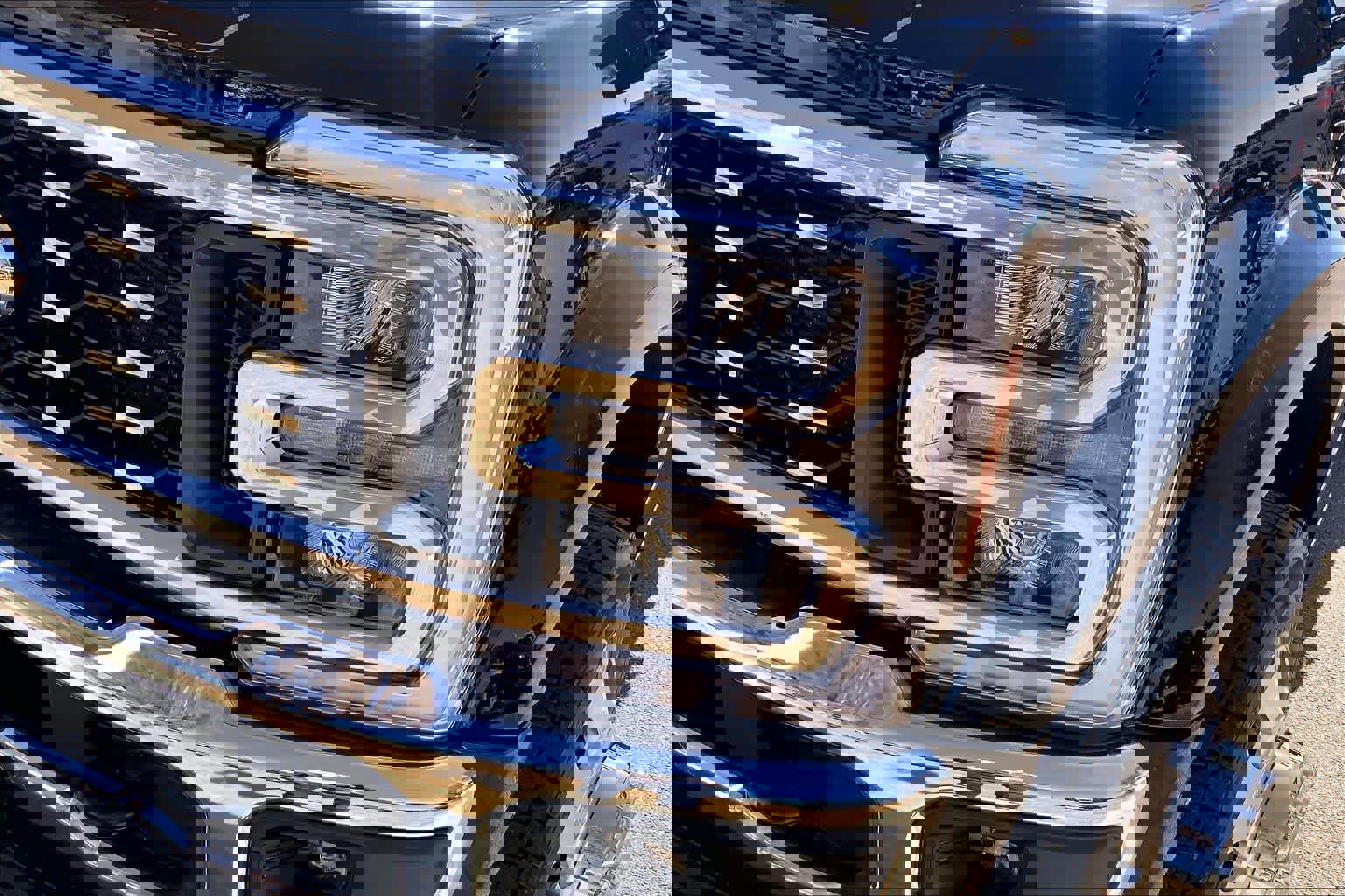 Certified 2025 Ford F450 Lariat w/ Chrome Package image 27