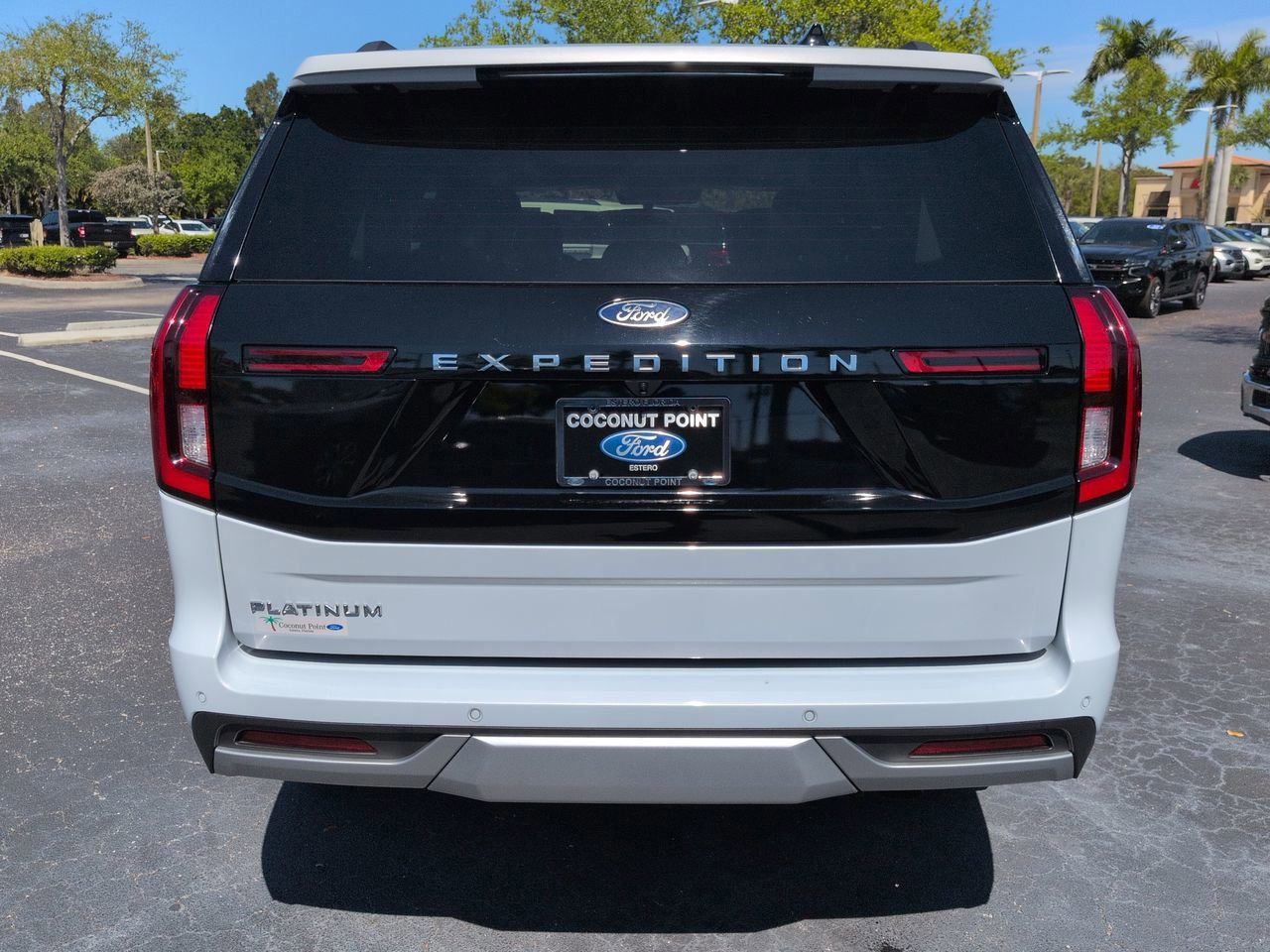 Certified 2025 Ford Expedition Platinum w/ Platinum Ultimate Package image 4