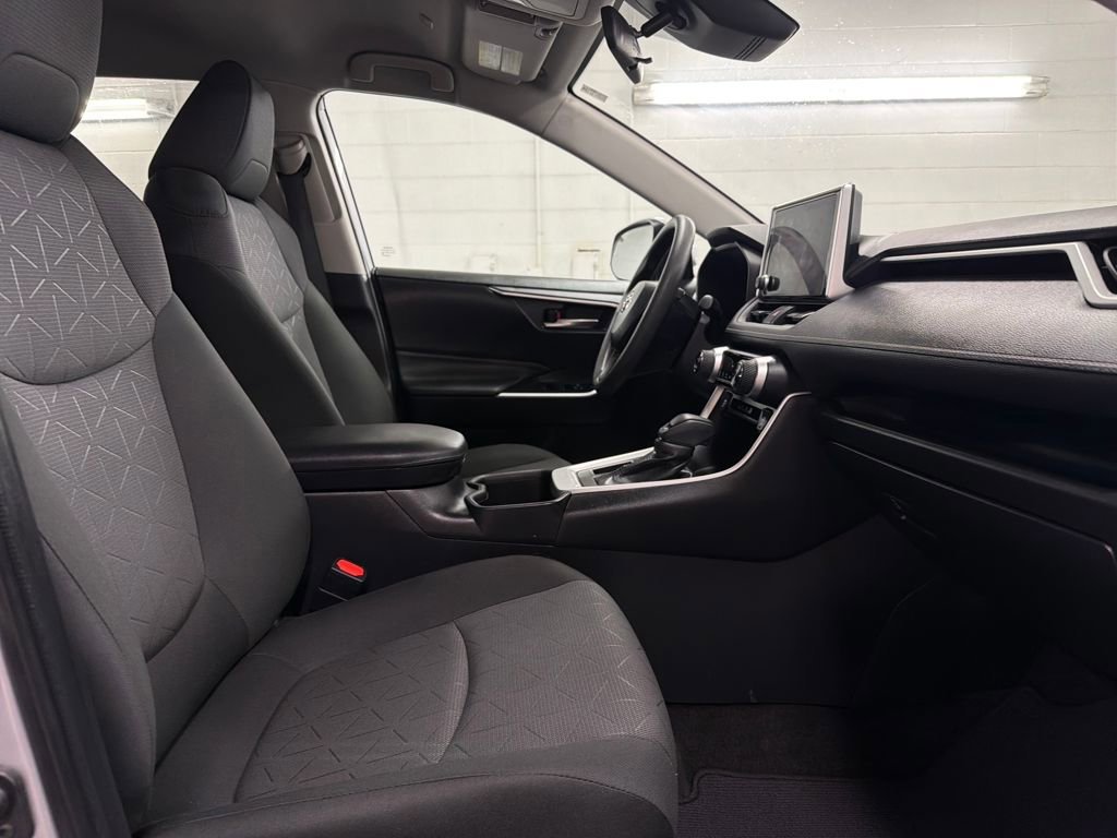 Used 2023 Toyota RAV4 XLE image 27
