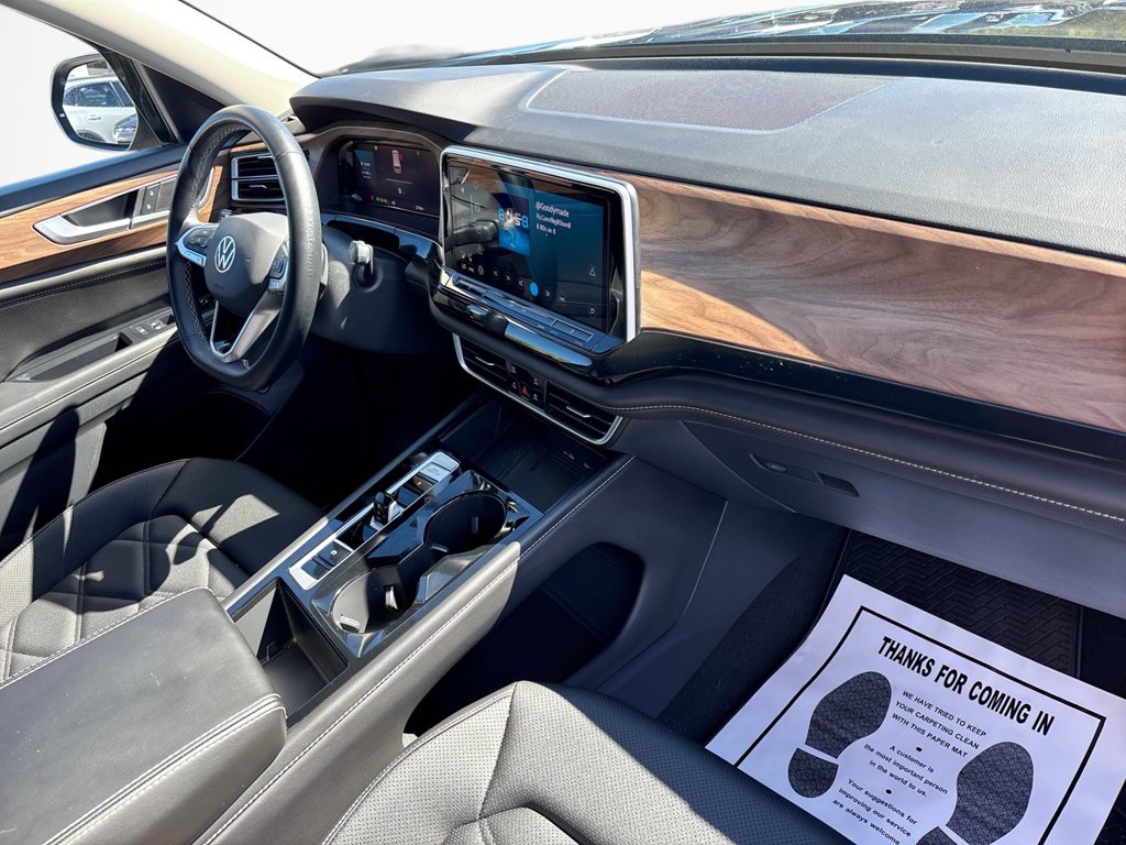 Used 2025 Volkswagen Atlas SE w/ Panoramic Sunroof Package AWD/4WD image 14