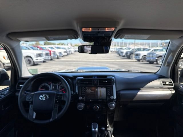 Used 2021 Toyota 4Runner TRD Off-Road AWD/4WD image 19
