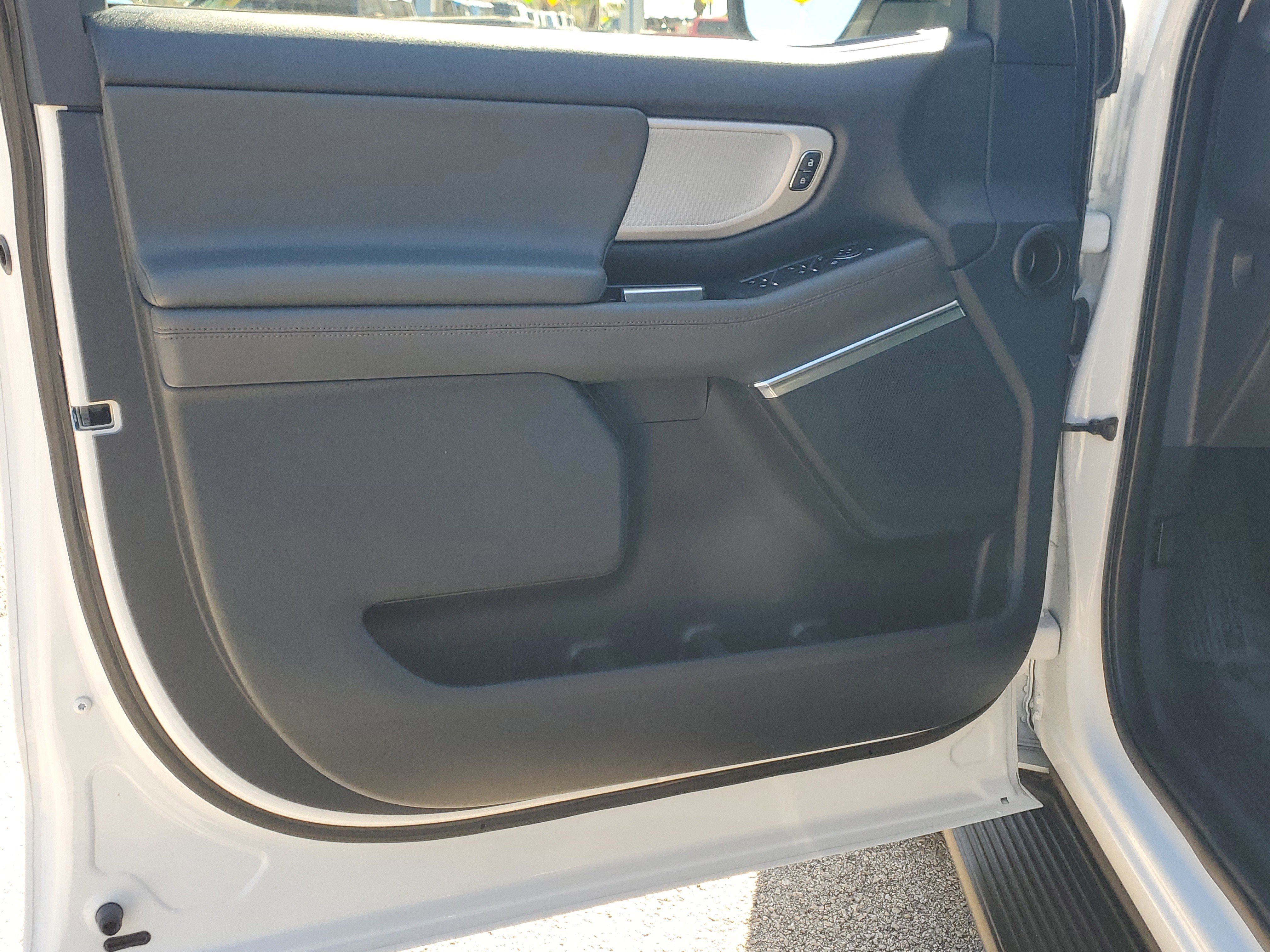 Certified 2025 Ford Expedition Active image 20