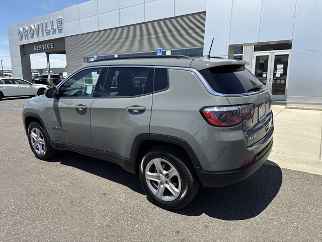 Used 2024 Jeep Grand Cherokee Limited 4xe AWD/4WD image 3