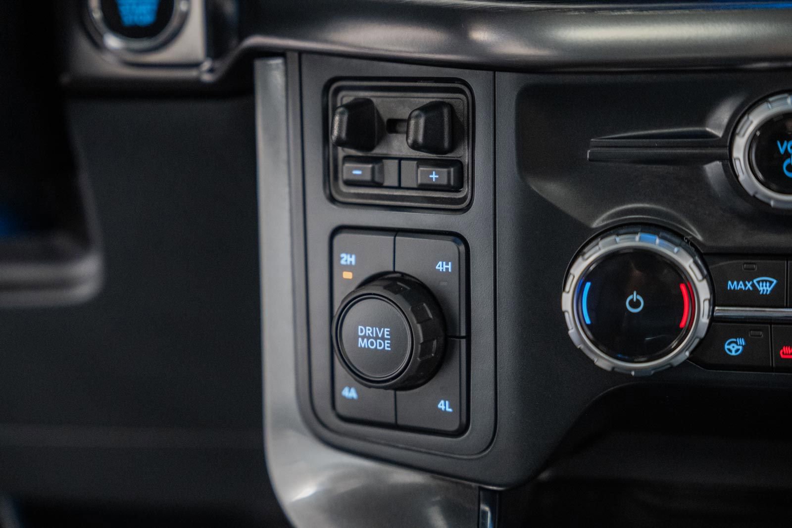 Certified 2023 Ford F150 Lariat w/ Equipment Group 502A High image 34