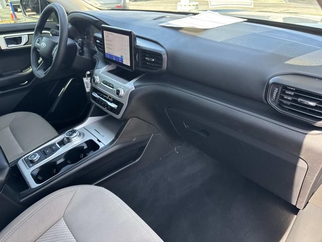 Certified 2023 Ford Explorer 4WD image 37