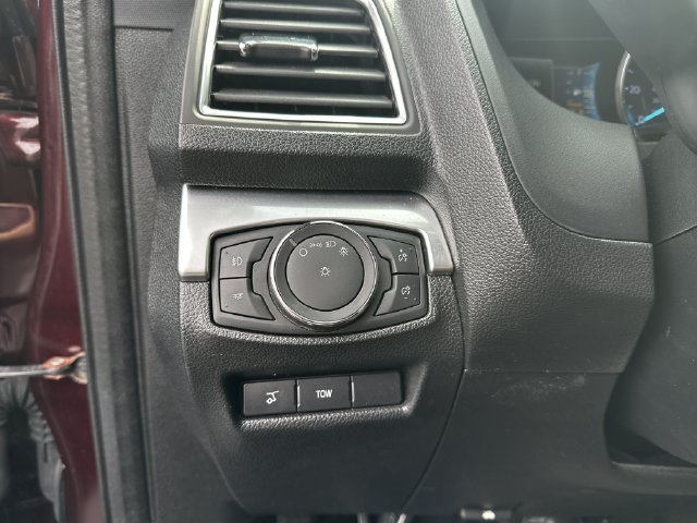 Certified 2018 Ford Explorer Sport w/ Ford Safe & Smart Package AWD/4WD image 30