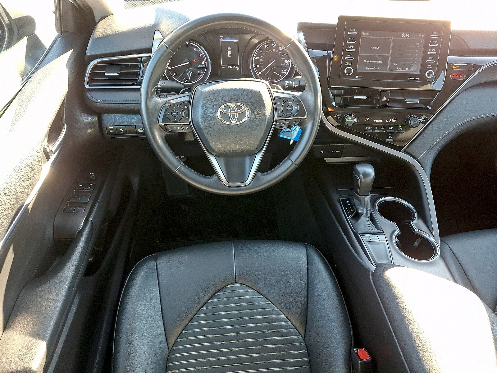 Used 2024 Toyota Camry SE image 10