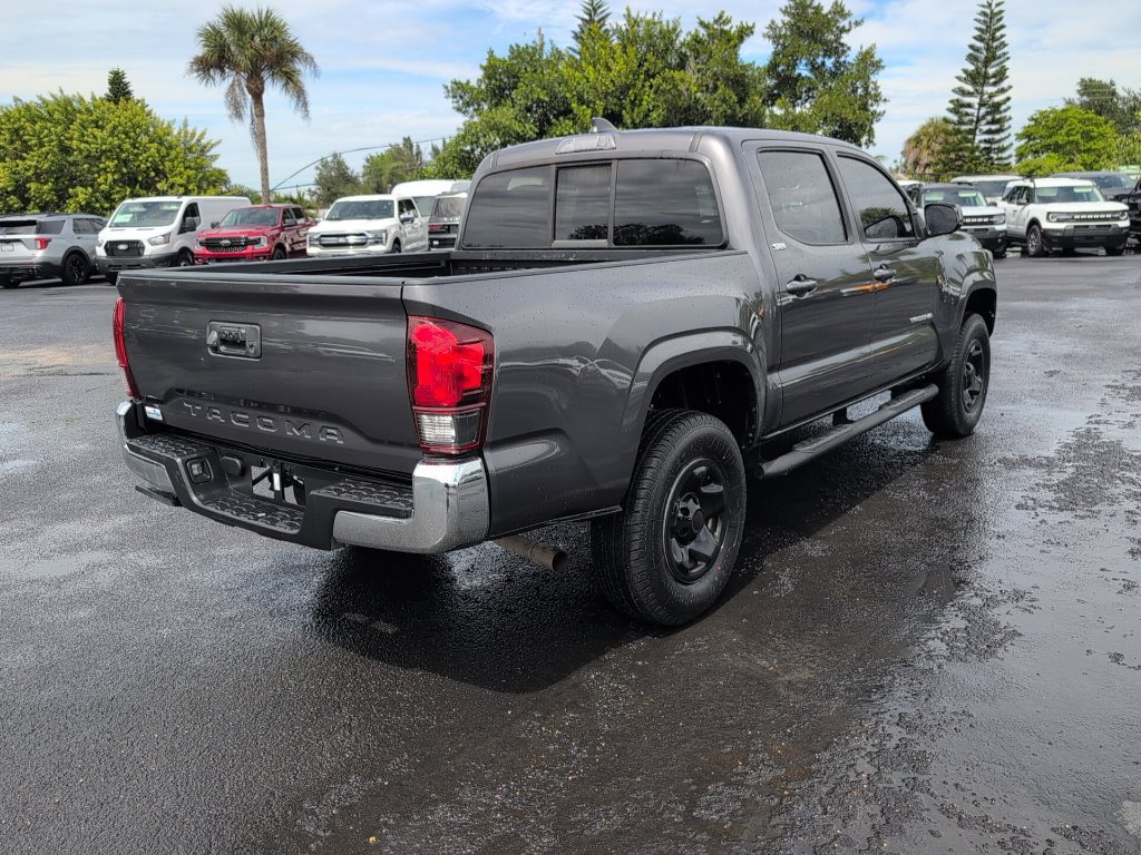 Used 2023 Toyota Tacoma SR5 RWD image 3