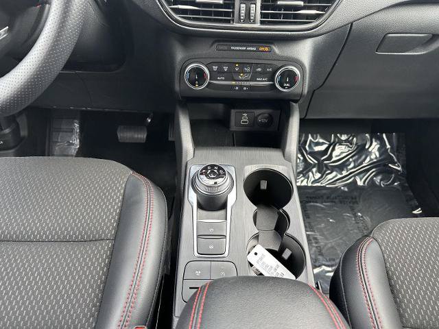 Certified 2025 Ford Escape ST-Line AWD/4WD image 28