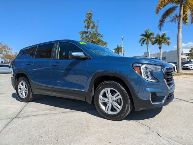 Used 2024 GMC Terrain SLE image 7