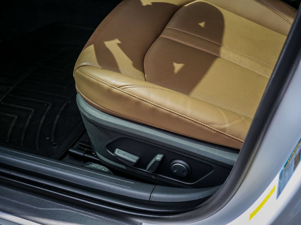 Used 2023 Hyundai Sonata Limited w/ Cargo Package FWD image 35
