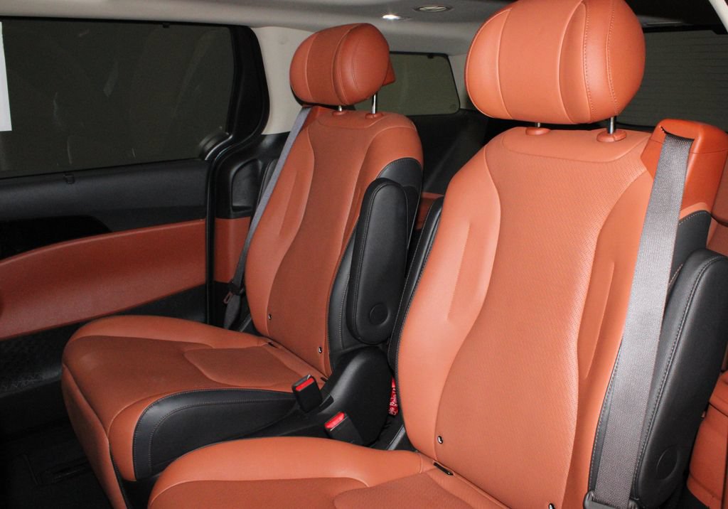 Used 2025 Kia Carnival SX Prestige FWD image 22