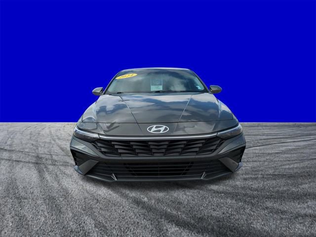 Used 2024 Hyundai Elantra SE image 9