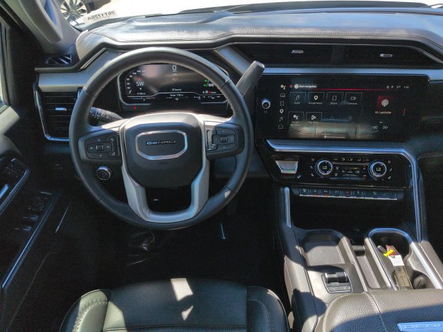 Used 2025 GMC Sierra 2500 Denali w/ Denali Reserve Package AWD/4WD image 19