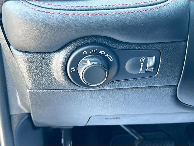 Used 2023 Dodge Durango GT AWD/4WD image 13