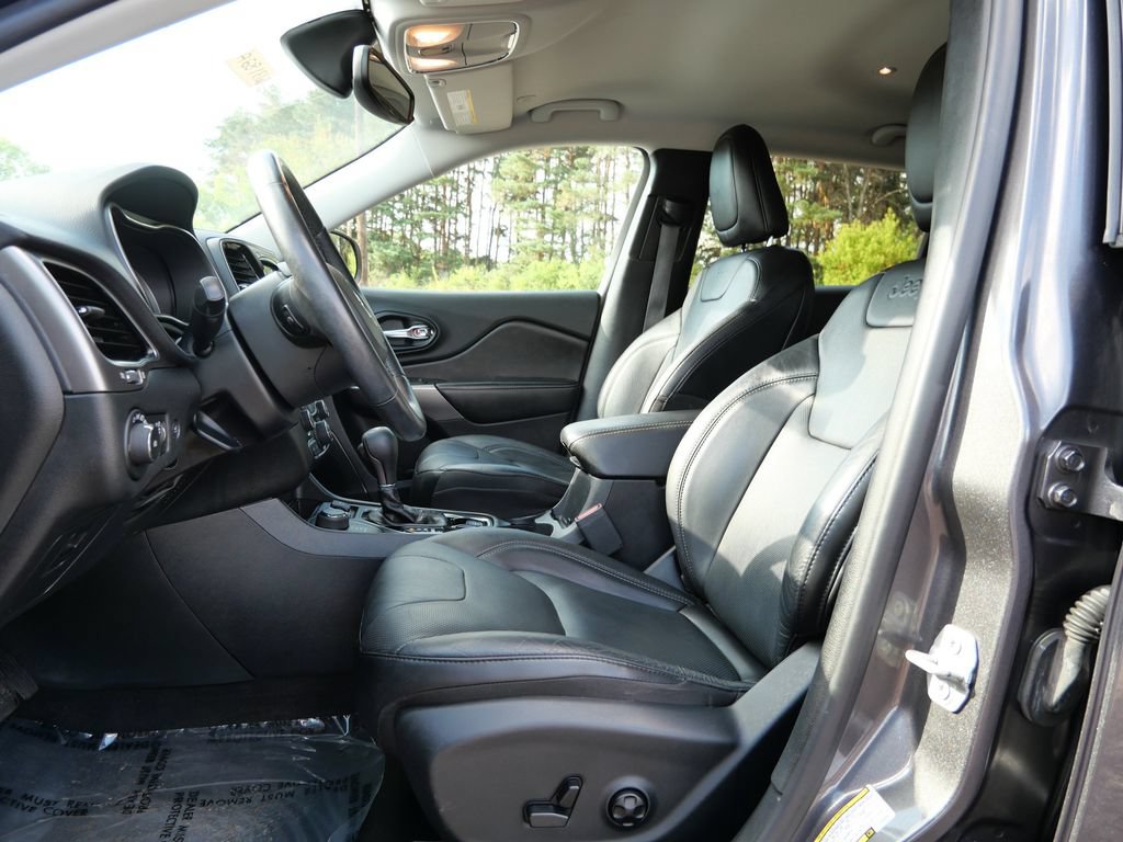 Used 2020 Jeep Cherokee Limited AWD/4WD image 21